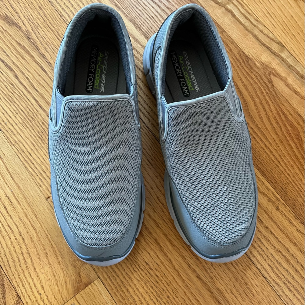 Men’s Sketchers Memory Foam slip on shoes